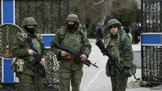 Российские военные в Крыму