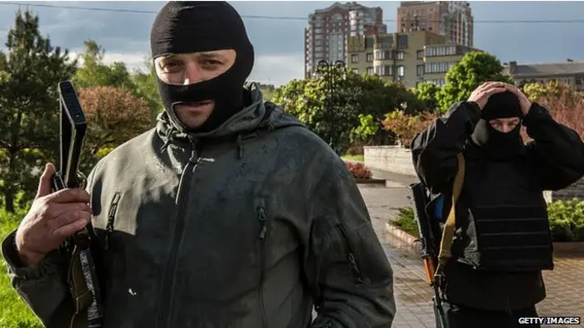 Các tay súng ly khai vẫn đang kiểm soát nhiều tòa nhà công quyền ở Donetsk