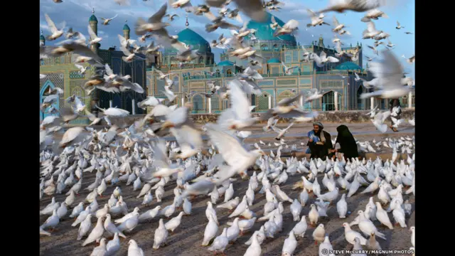 Mezquita Azul, Mazar-e Sharif, 1992. Steve McCurry/Magnum Photos