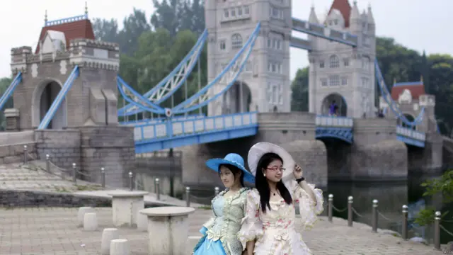 चीन, बीजिंग वर्ल्ड पार्क, लंदन टावर ब्रिज