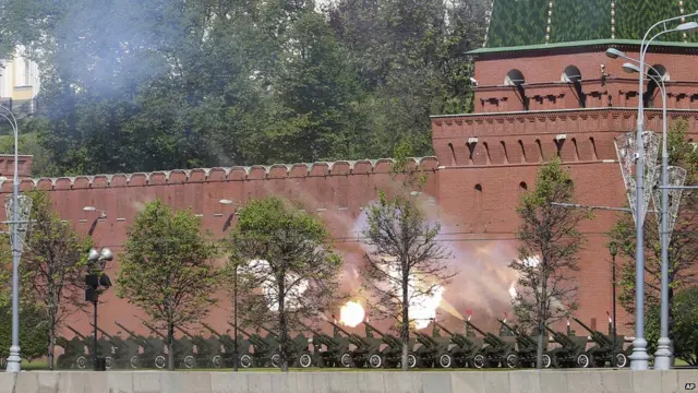 Cañones rusos frente al Kremlin