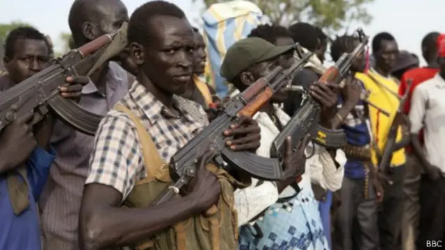 أدى القتال إلى مقتل الآلاف.