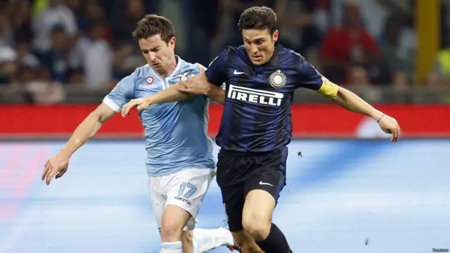 زانتی در سال ۱۹۹۵ از بنفیلد آرژانتین به اینتر میلان پیوست