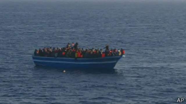 تتخذ ليبيا معبرا لمئات الألوف من المهاجرين الذين يقصدون أوروبا.