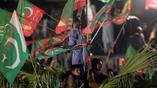 پی ٹی آئی کے دیگر جلسوں کی طرح اس جلسے میں بھی نوجوانوں کی بڑی تعداد دیکھی گئی۔