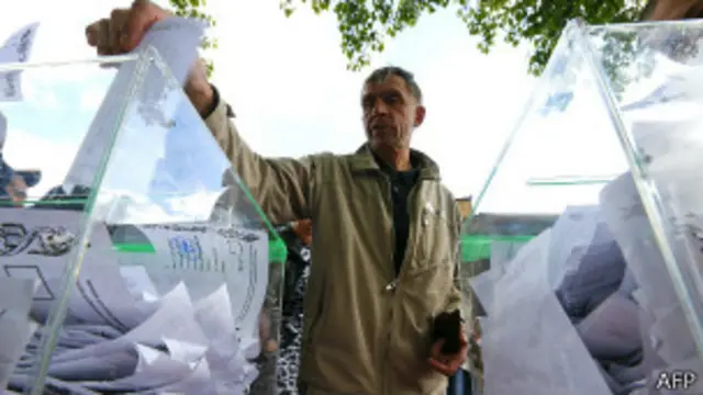 روس نے کہا ہے کہ ان ریفرنڈموں کے نتائج پر بغیر کسی مزید تشدد کے عمل درآمد ہونا چاہیے