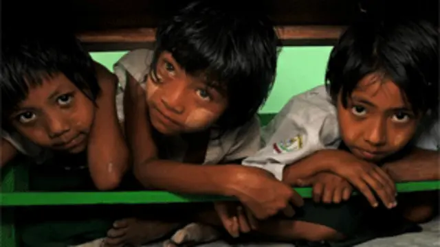 纳吉斯灾区的重建工作仍在继续中