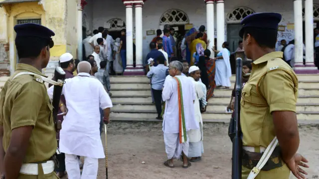 वाराणसी में मतदान