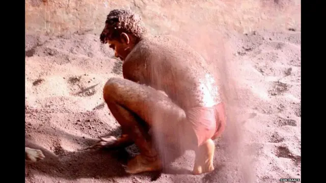 O kushti tem sido uma parte importante da vida esportiva da Índia há cercaroleta como ganhar dinheiro3.000 anos. O correspondente da BBC Dan Isaacs visitou um ginásio onde se pratica essa lutaroleta como ganhar dinheiroum bairro operárioroleta como ganhar dinheiroMumbai.