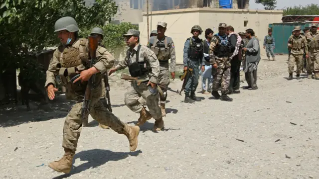 د وسله والو کسانو دغه ډله ییز برید څلور ساعته دوام وکړ چې په پایله کې یې ۸ کسان ووژل شول.