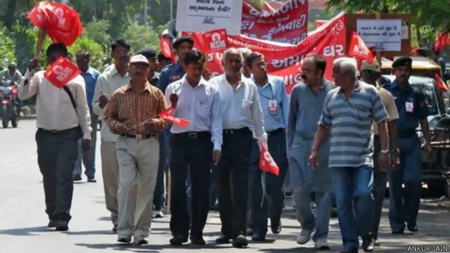 मुकुल सिंहा, ट्रेड यूनियन