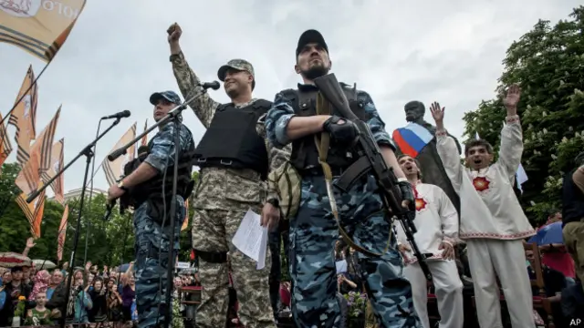 روس نے مشرقی یوکرین میں ہونے والے ریفرینڈموں کے نتائج پر عمل درآمد کا مطالبہ کیا ہے