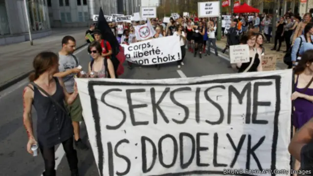 در غرب کمپین‌های متعددی برای مبارزه با جنسیت‌زدگی به راه افتاده است