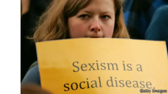 "جنسیت زدگی یک بیماری اجتماعی است"