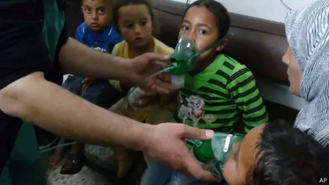 نشر نشطاء المعارضة مقاطع مصورة لضحايا الهجمات