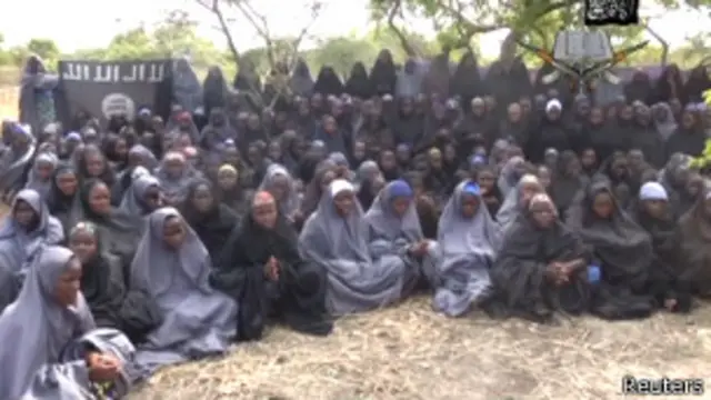 د نيجېريا حکومت وايي د دغو څه د پاسه دوو سوو نجونو د خلاصون لپاره پر هر ډول ګامونو غور کوي.