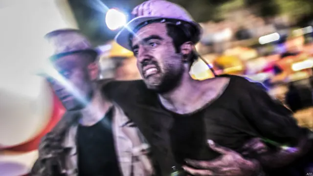 ترکی میں حکام کے مطابق مغربی علاقے سوما میں واقع کوئلے کی کان میں دھماکے اور آتشزدگی سے 200 سے زیادہ کان کن ہلاک اور بیسیوں زخمی ہو گئے ہیں۔