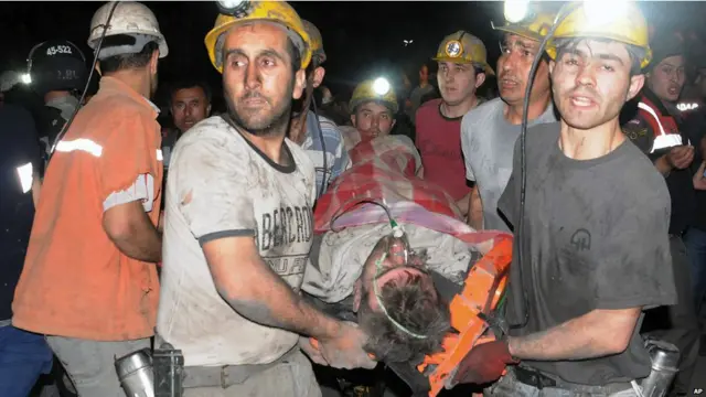 Ozarbayjon porno Jinsiy aloqa kamerasi ayollarni, pastdan kelgan qizlarni, külotlarni, yuz otirishni, hukmronlikni