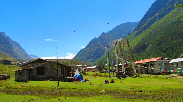 Langtang depremden önce Himalayalara gelen turistlerin uğradığı duraklardan birisiydi.