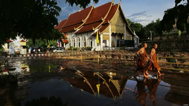थाईलैंड में बुद्ध पूर्णिमा