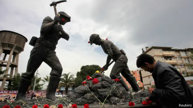 Памятник в Сома