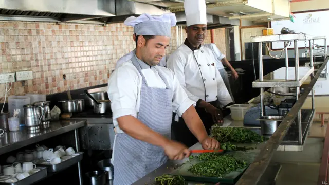 सरहद रेस्त्रां