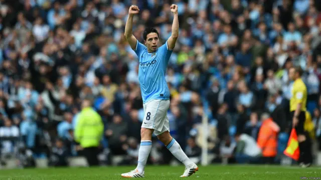  91.5 فیصد بال پاسنگ کی شرح رکھنے والے فرانسیسی کھلاڑی سمیر نصری ہر میچ میں اوسطً 56 بار بال پاس کرتے ہیں۔ نصری کے انفرادی اعداد و شمار فرانس کی طرف سے ورلڈکپ کے لیے چنے گئے ہر ایک کھلاڑی سے واضع طور پر بہتر ہیں ۔ 