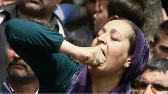 Одна из родственников горняков