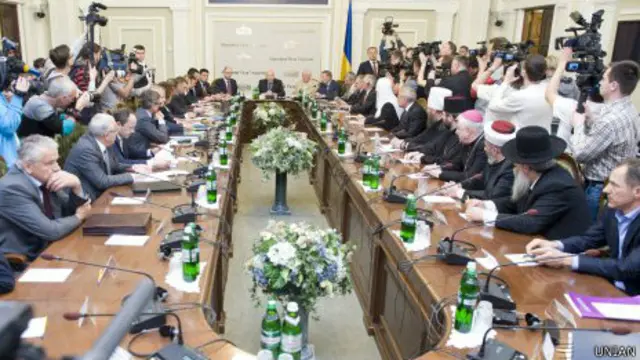 круглый стол