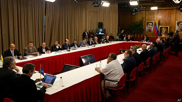 Primera sesión de conversaciones