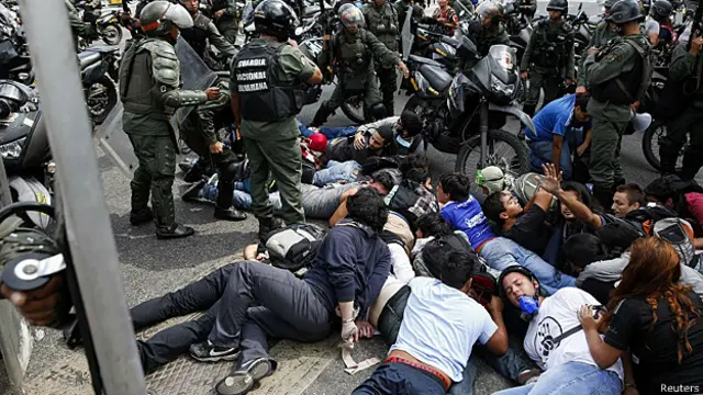 Guardia Nacional detiene a manifestantes