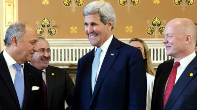 ضم اجتماع أصدقاء سوريا في لندن ممثلين من 11 دولة ووفدا من المعارضة.