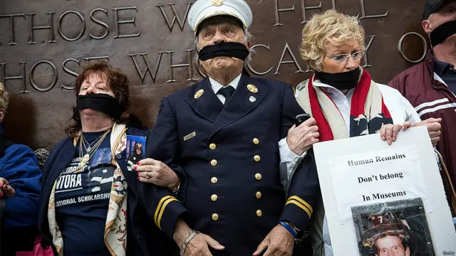 Protesta contra ubicación de restos no identificados en el museo