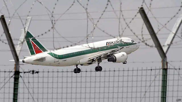 Avión de Alitalia parte de Milán