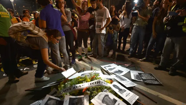 برازیل میں پولیس، ٹیچرز، سرکاری ملازمین اور ٹرانسپورٹ کے عملے نے بھی حکومت سے بہتر عوامی خدمات کا مطالبہ کرتے ہوئےملک بھر میں ہڑتال کی ہے۔