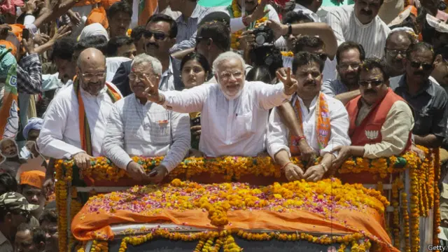 नरेंद्र मोदी