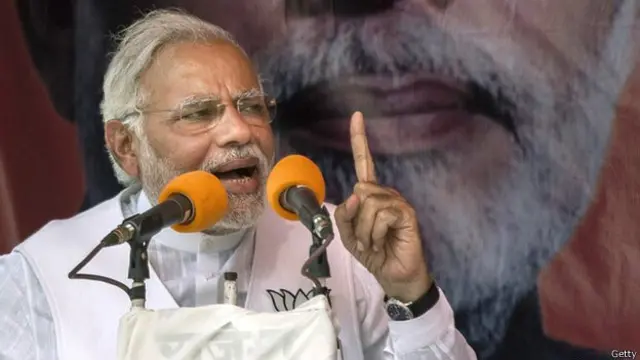 नरेंद्र मोदी