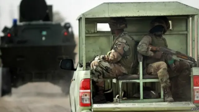 طالب الرئيس جوناثان تمديد الطوارئ لمدة ستة أشهر، واصفا الوضع الأمني بأنه "مخيف"