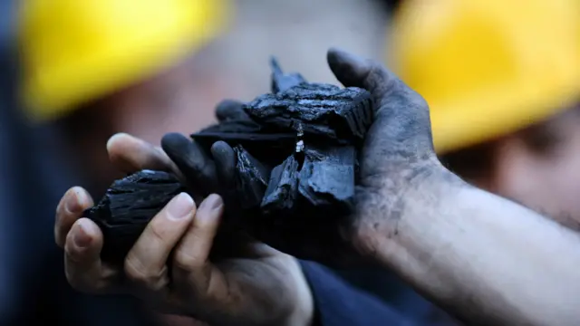 Başta İzmir olmak üzere, İstanbul, Ankara ve diğer illerde protesto gösterileri yapıldı.