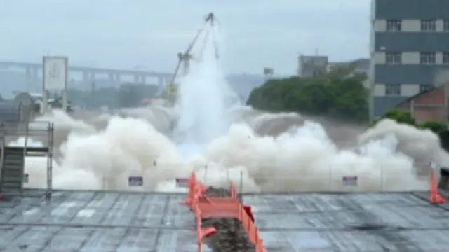 O Rio passa por constantes transformações e terá seu primeiro teste como cidade-sede da Copa