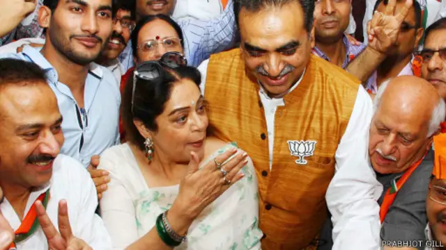 किरण ख़ेर 