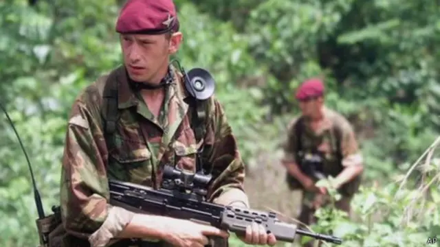 ضابط سابق في قوة "ساس" البريطانية: هناك أوجه تشابه بين أزمة الفتيات وعملية باراس في سيراليون"