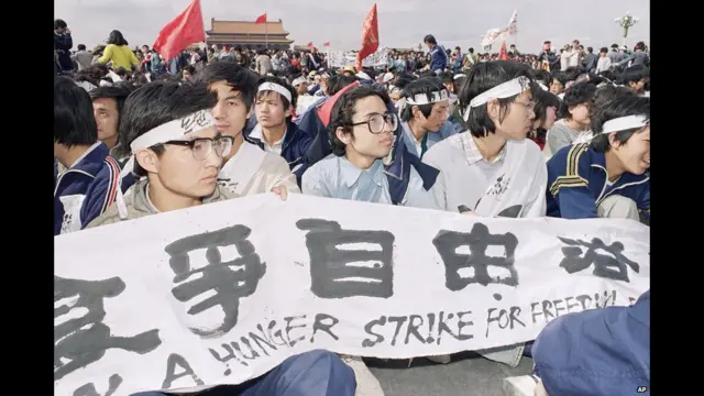 学生绝食