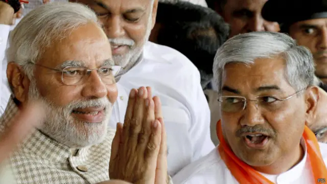 नरेंद्र मोदी