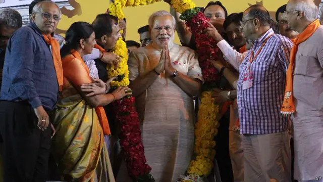 नरेंद्र मोदी