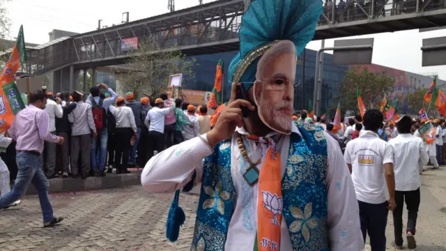 नरेंद्र मोदी का रोड़ शो