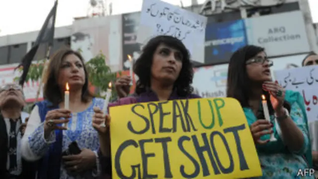 يقول مراسلون إن قوانين حظر التجديف الصارمة في باكستان كثيرا ما تستخدم بهدف تصفية الحسابات.