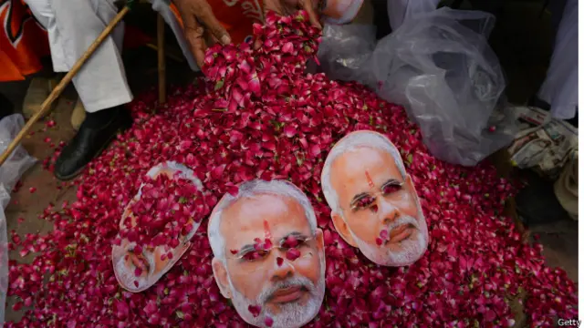 گجرات میں ان کے اقتدار کے ابتدائی دنوں کا ماضی متنازع رہا ہے 