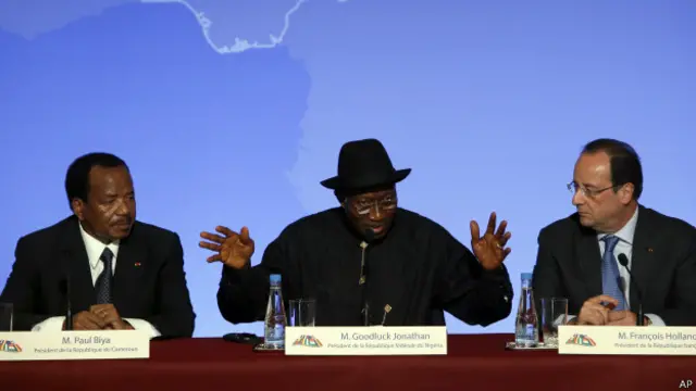 Лидеры на встрече в Париже