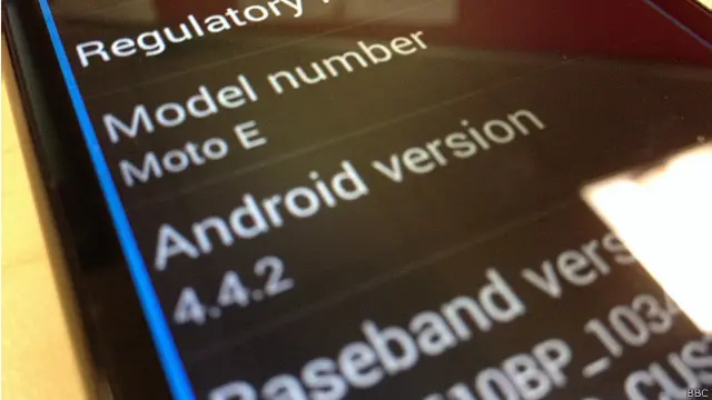 मोटो ई, स्मार्टफ़ोन